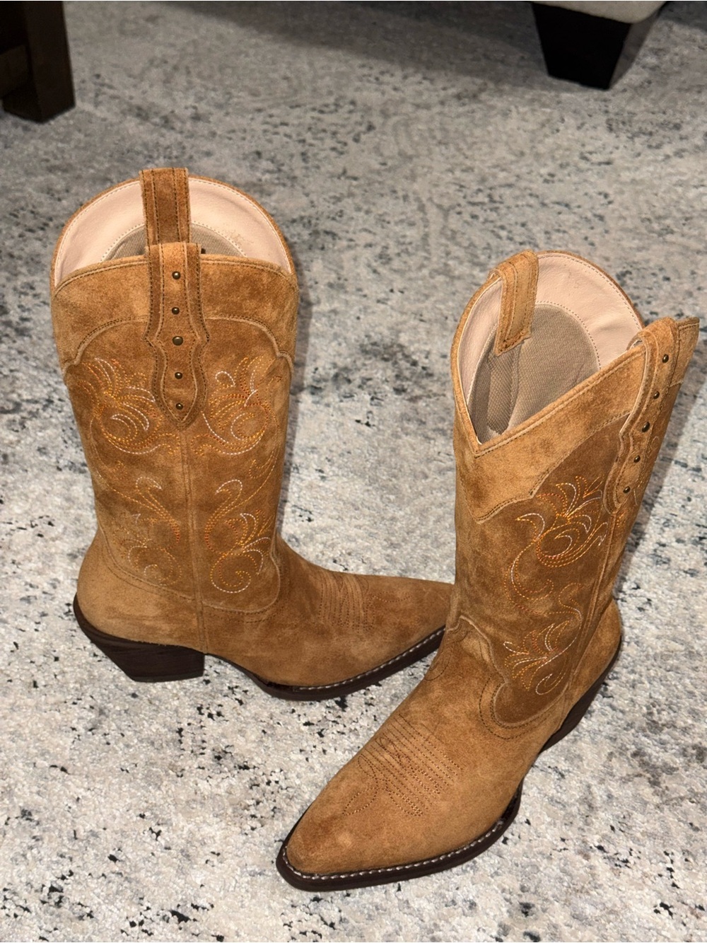 Classic Women's Tan Suede Cowboy Boots